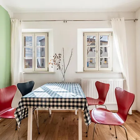 In Dresden-wachwitz Apartment Dresden