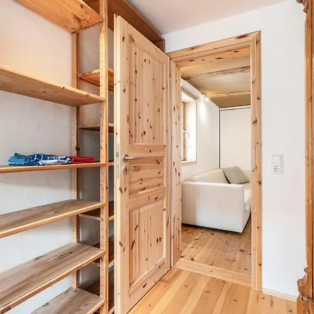 In Dresden-wachwitz Apartment Dresden