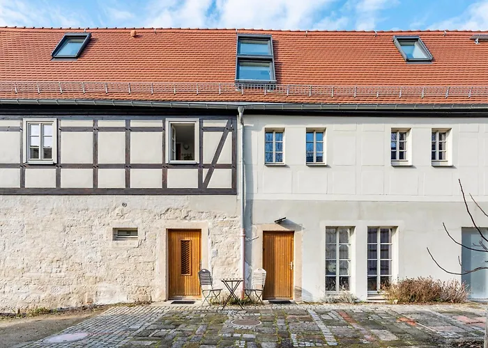 In Dresden-wachwitz 아파트 *