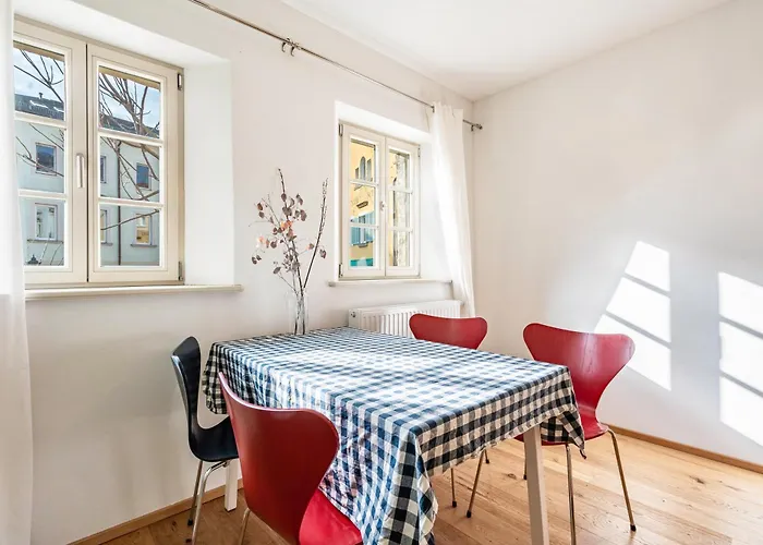 In Dresden-wachwitz 아파트 *