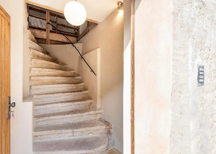 In Dresden-wachwitz 아파트 *